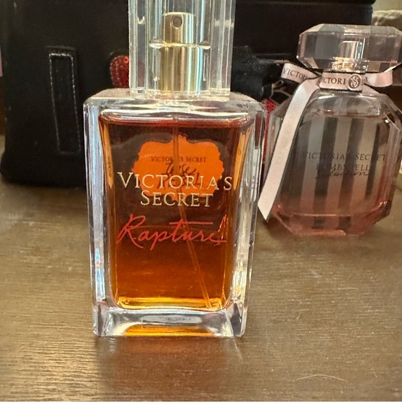 Victoria secret❣️ retired❣️ tease, rapture, or bombshell seduction - Picture 5 of 13